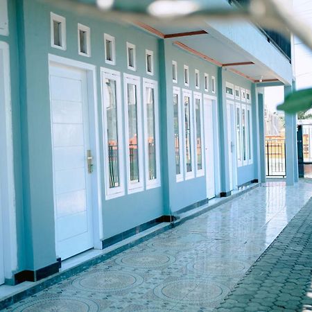Getrudis Guesthouse Labuan Bajo Exterior foto