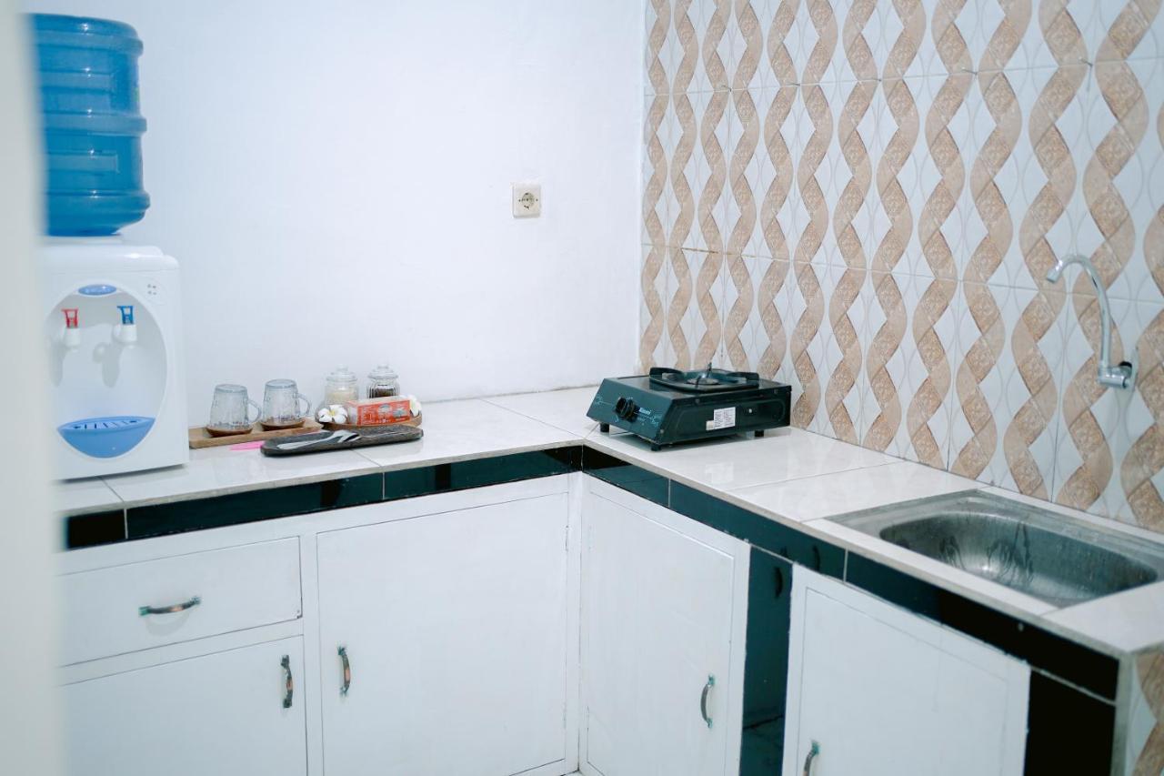 Getrudis Guesthouse Labuan Bajo Exterior foto